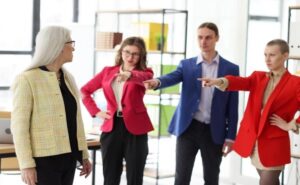Etarismo no mercado de trabalho: 7 dicas para combater